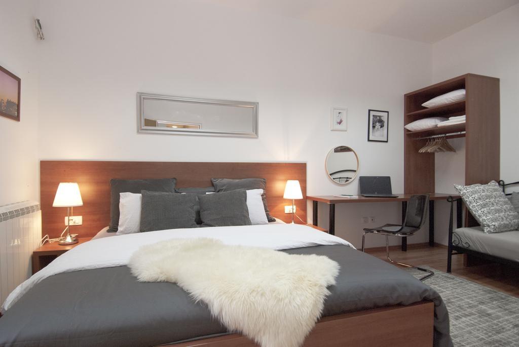 City Lights Apartment Zagabria Esterno foto