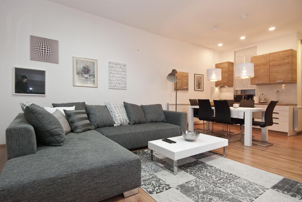 City Lights Apartment Zagabria Esterno foto